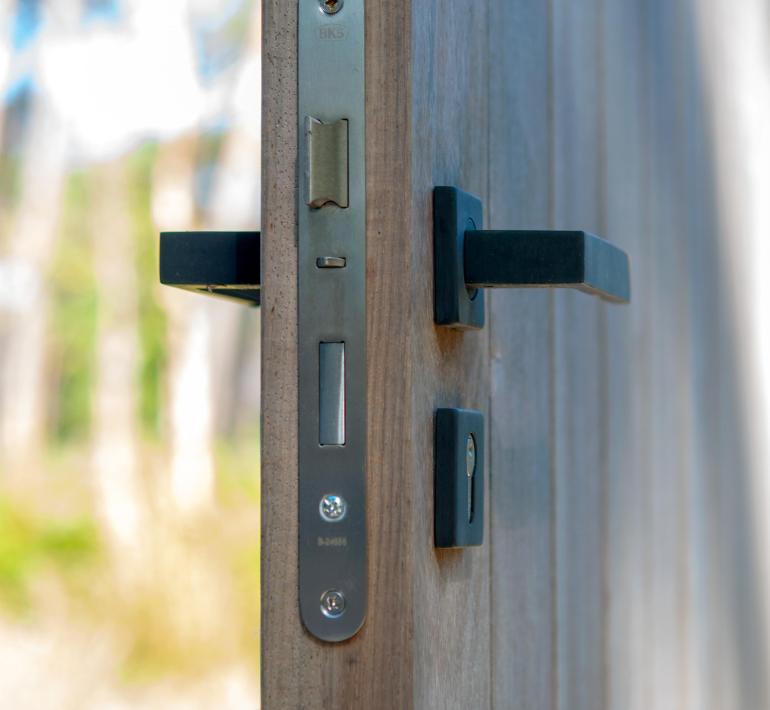 A door's handles and lock fittings