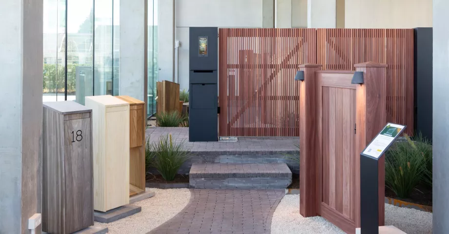 Stockverkoop houten opritpoorten